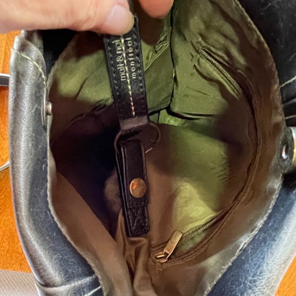 Matt & Nat vegan leather bag black & olive crossbody 2 straps lined brass trim - Picture 6 of 8